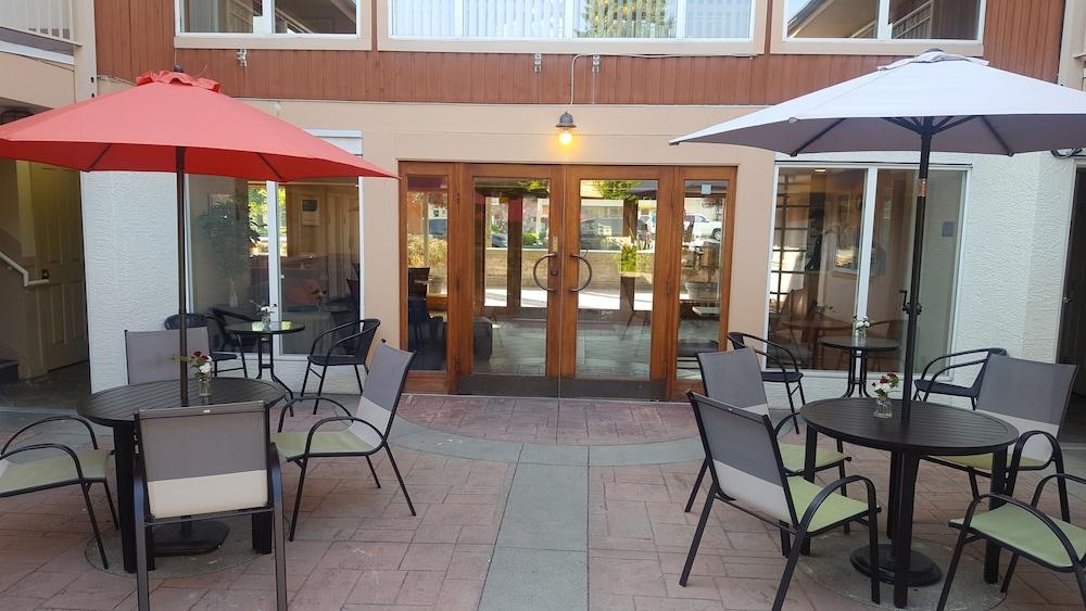 Econo Lodge Inn & Suites North Vancouver Eksteriør billede