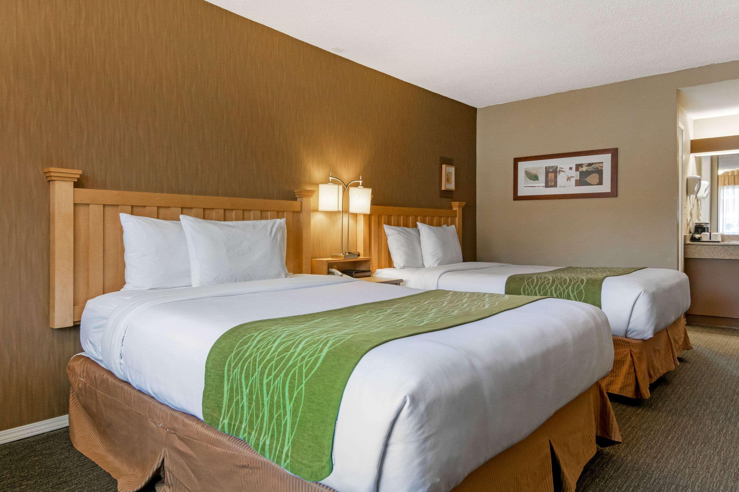 Econo Lodge Inn & Suites North Vancouver Eksteriør billede