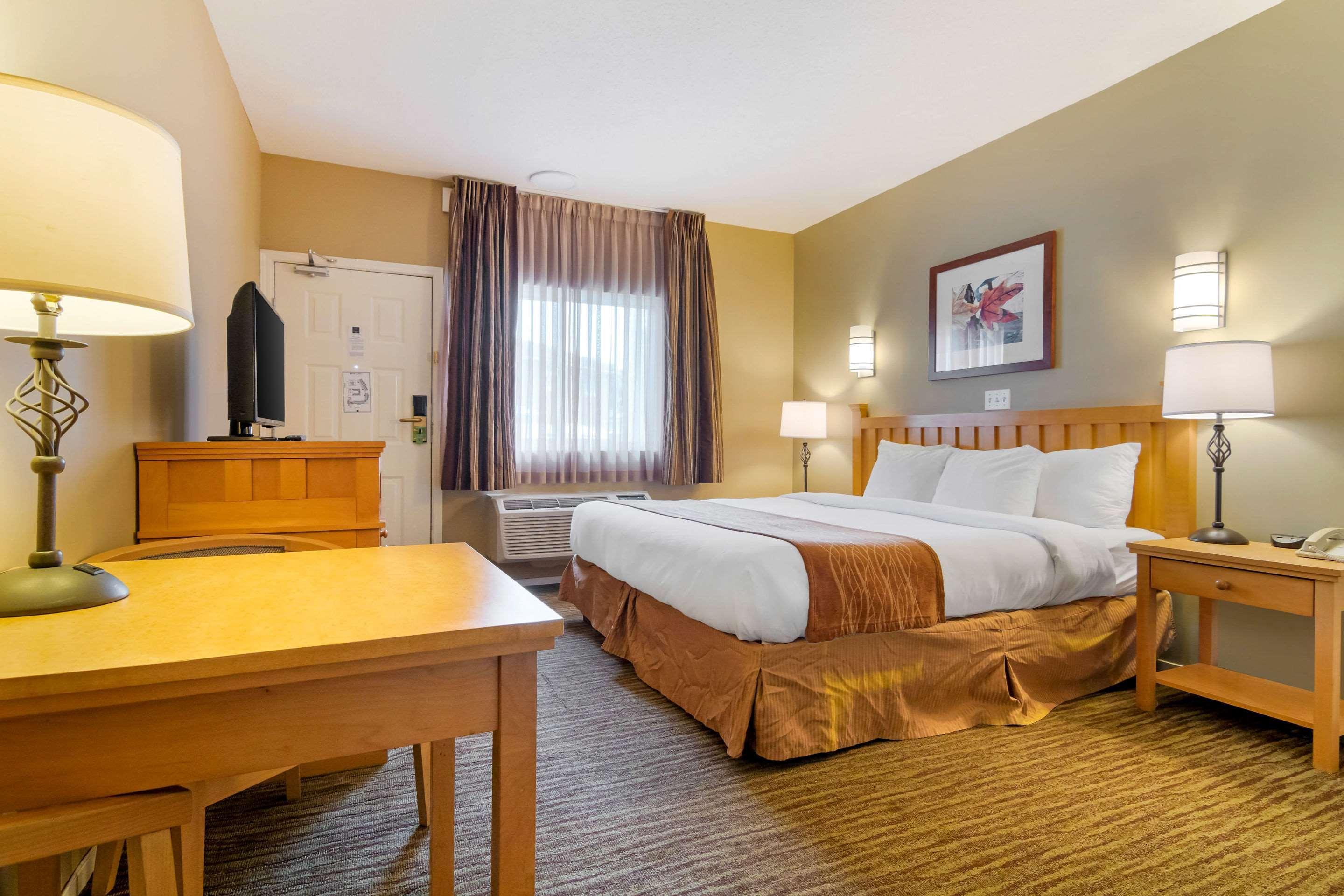 Econo Lodge Inn & Suites North Vancouver Eksteriør billede