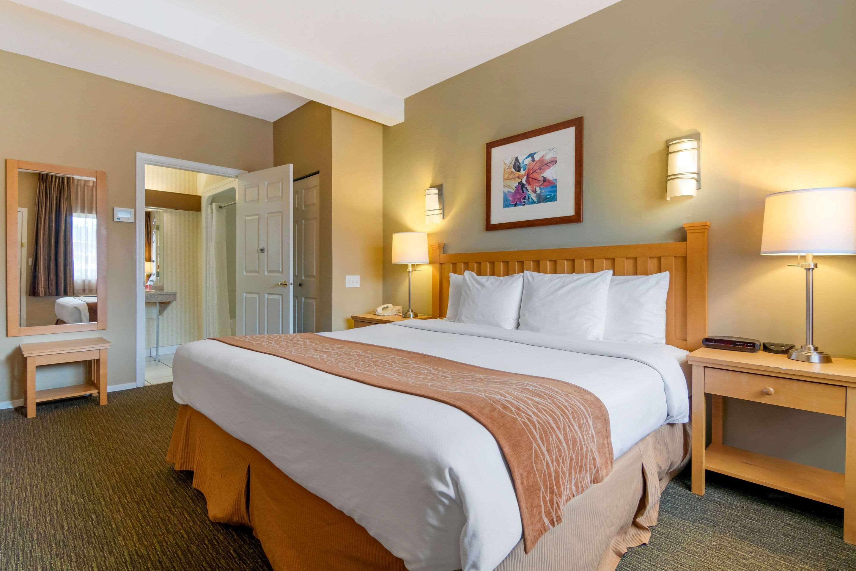 Econo Lodge Inn & Suites North Vancouver Eksteriør billede